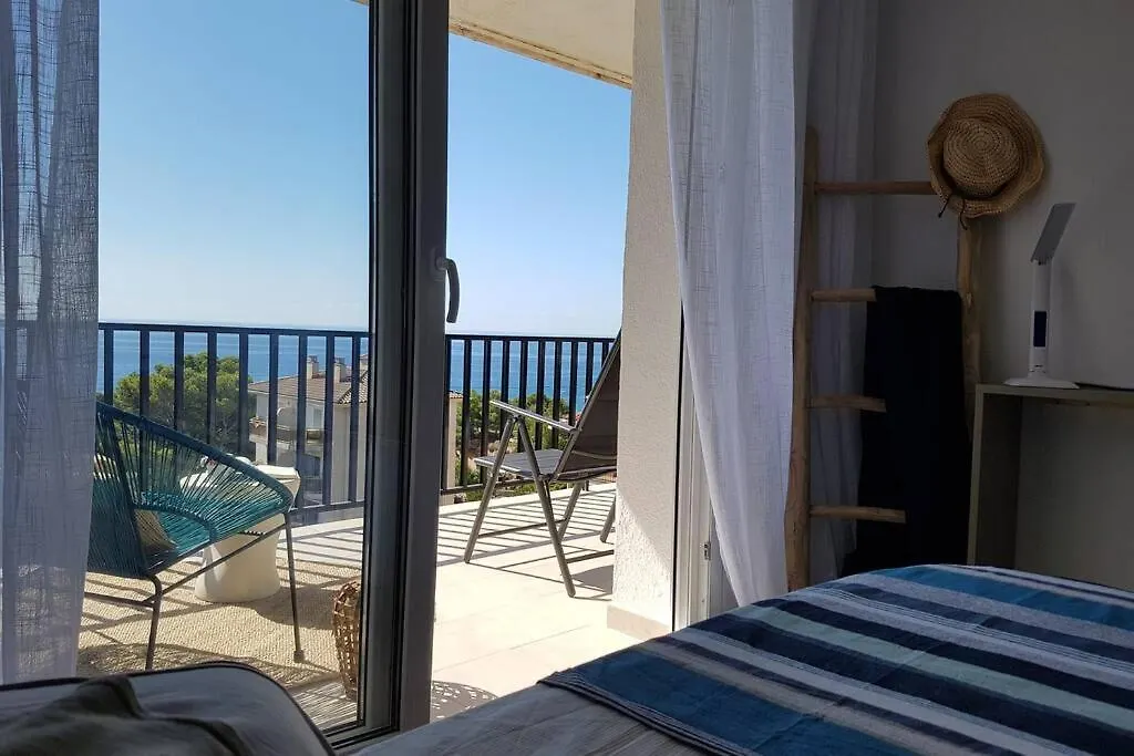 Ático de diseño sobre la Cala de las Sirenas!! Miami Platja  Apartamento Miami Platja (Miami Playa)