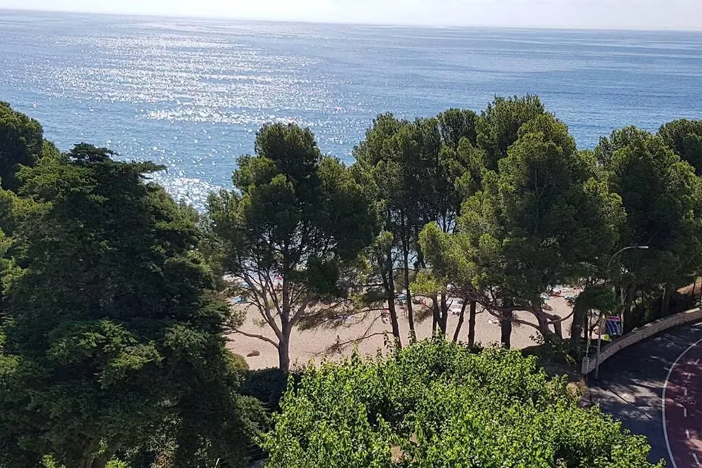 Ático de diseño sobre la Cala de las Sirenas!! Miami Platja  0*, Miami Platja (Miami Playa) España